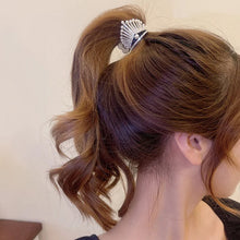 Load image into Gallery viewer, Elegant Crown Hairpin