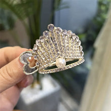 Load image into Gallery viewer, Elegant Crown Hairpin