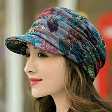 Load image into Gallery viewer, Floral Pleated Short Brim Cap