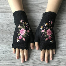 Load image into Gallery viewer, 🧤Hand Embroidered Gloves🧤