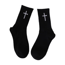 Load image into Gallery viewer, Cross Black And White Socks