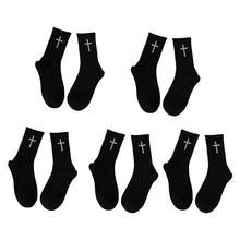 Load image into Gallery viewer, Cross Black And White Socks