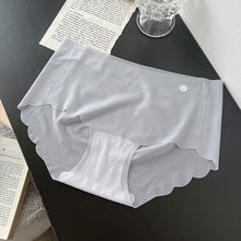 Load image into Gallery viewer, Women&#39;s Ice Silk No Trace Panties