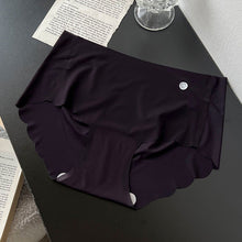 Load image into Gallery viewer, Women&#39;s Ice Silk No Trace Panties