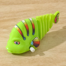 Load image into Gallery viewer, Clockwork Swinging Cartoon Fish  Toys