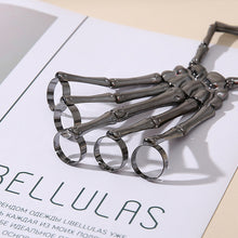 Load image into Gallery viewer, Metal Skull Bracelet