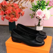 Load image into Gallery viewer, Pump Round Toe Beanie Shoes