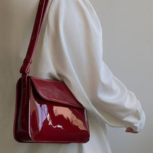 Load image into Gallery viewer, Vintage Underarm Crossbody Bag