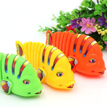 Load image into Gallery viewer, Clockwork Swinging Cartoon Fish  Toys