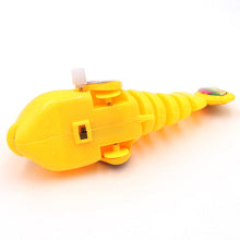 Load image into Gallery viewer, Clockwork Swinging Cartoon Fish  Toys