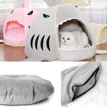 Load image into Gallery viewer, Shark-shaped Pet Bed