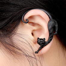 Load image into Gallery viewer, Vintage Cat Tail Ear Ring Stud