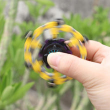Load image into Gallery viewer, Twisted Robot Spinner Toy