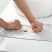 Load image into Gallery viewer, Non-slip Folding Clothes Washboard