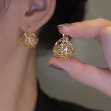 Load image into Gallery viewer, Fashion Cutout Earrings