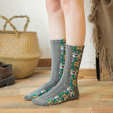 Load image into Gallery viewer, (5 pairs)Vintage Embroidered Floral Socks