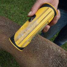 Load image into Gallery viewer, Retractable 3 Blade Brush With Rubber Bristles