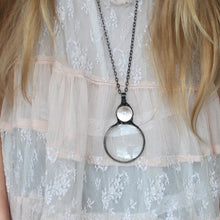 Load image into Gallery viewer, Magnifying Glass Necklace