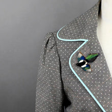 Load image into Gallery viewer, Handmade Wooden Magpie Brooch