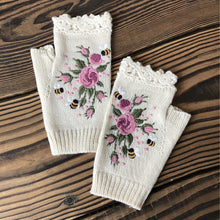 Load image into Gallery viewer, 🧤Hand Embroidered Gloves🧤